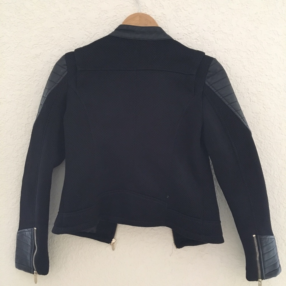 🔥 Black Jacket - Picture 2 of 5